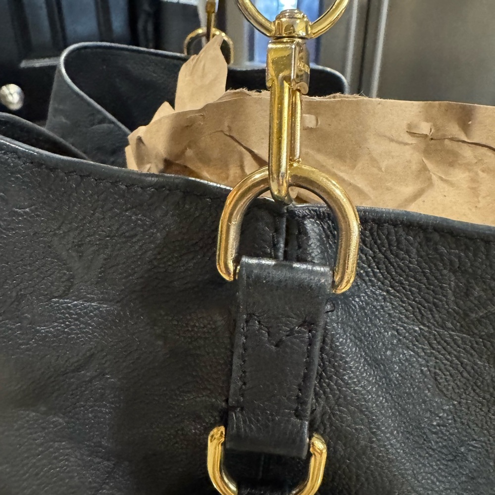 **SOLD**

Louis Vuitton Monogram Empreinte 2WAY Shoulder Bag - Picture 4 of 12